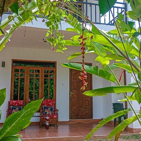 Gimhana Homestay Szigirija Kültér fotó