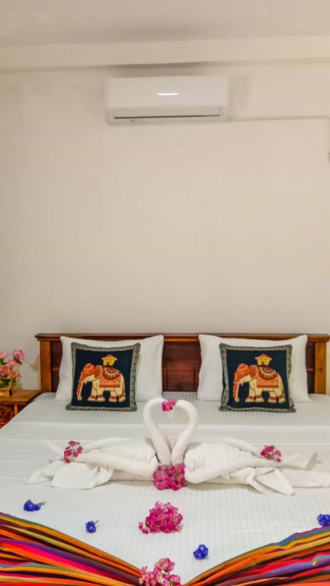 Gimhana Homestay Szigirija Kültér fotó